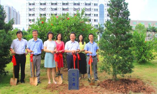 1545727634395591.jpg 30year2.jpg